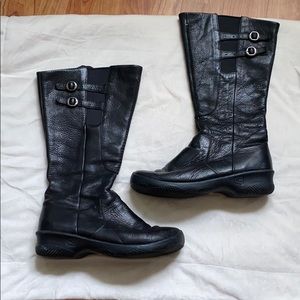 Keen zip up below the knee boots